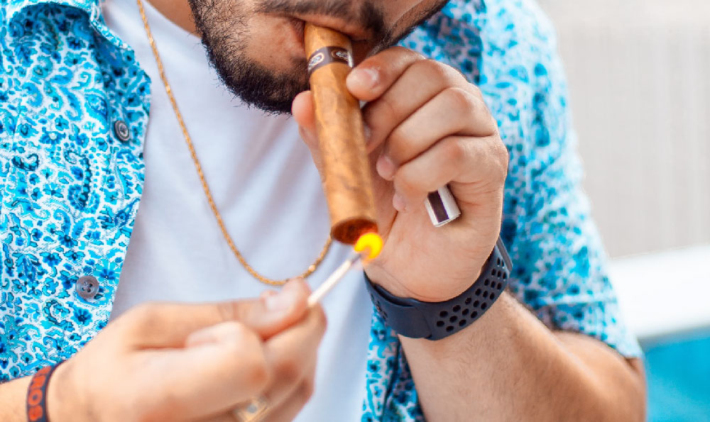 美晶雪茄柜电流声_威利7号雪茄的购买方式