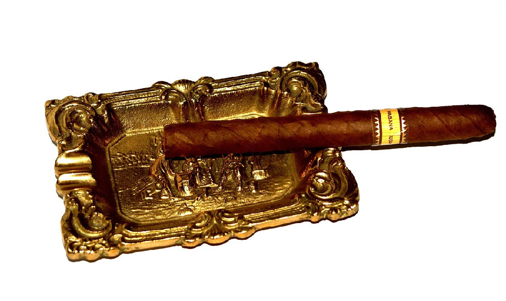 女性抽雪茄是否合适_雪茄商行网站