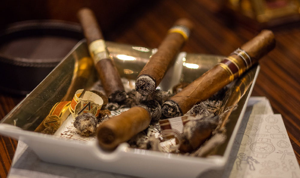 细支雪茄多少钱一包_抽雪茄的女人什么档次